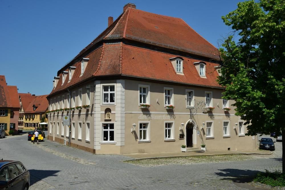 Romantica Hotel Blauer Hecht Dinkelsbühl Exterior foto